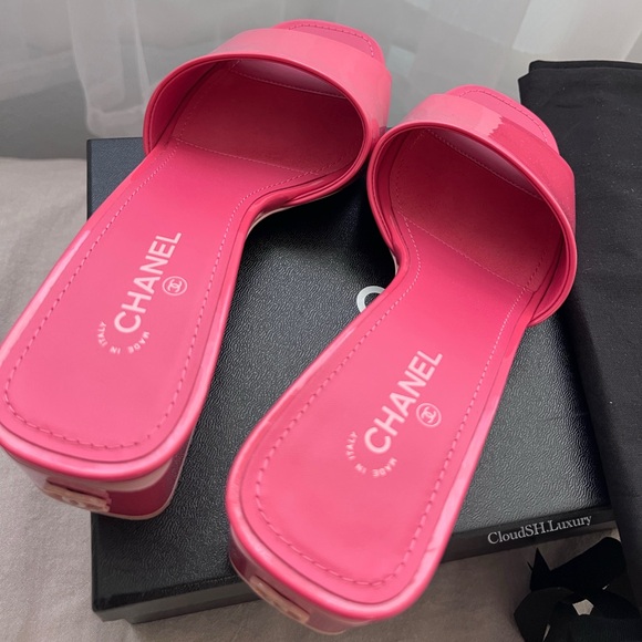 Auth Chanel 22C Pink Patent Leather CC Logo Sandals G38689 - Size 37.5 - Picture 3 of 9